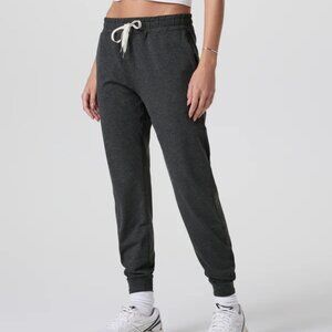 Vuori Performance Jogger Pants Pocket Drawstring Stretch DreamKnit Charcoal
